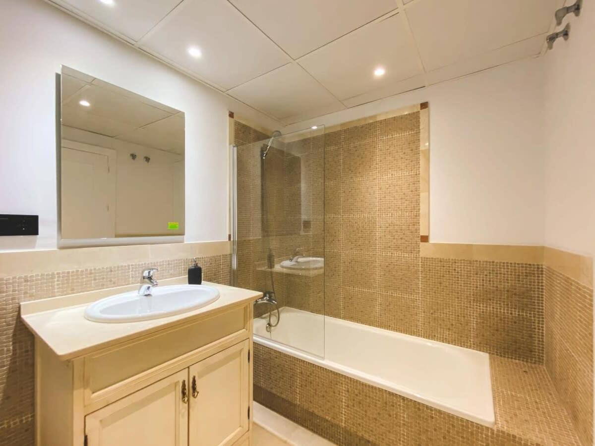 Spacious Gym Paddel Club Wifi Park Appartement *